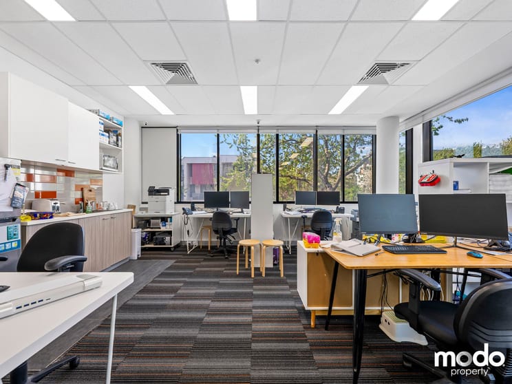 Click to view all images 103/12 Ormond Boulevard Bundoora VIC 3083 - Image 3