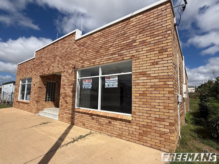 31 Henry Street Nanango QLD 4615 - Image 2