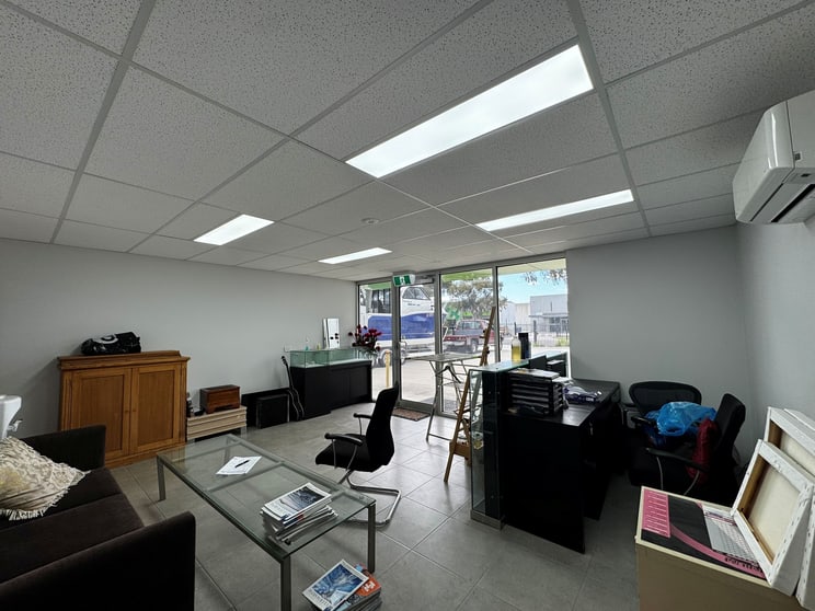 Click to view all images 1/4 Morialta Road Cranbourne West VIC 3977 - Image 3