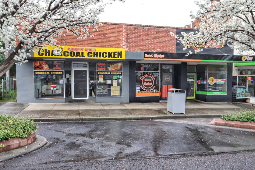 Click to view all images 100-104 Kendal Street Cowra NSW 2794 - Image 2