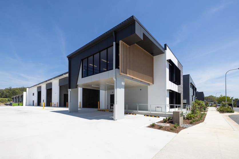 Click to view all images 1/96 Jardine Drive Redland Bay QLD 4165 - Image 1