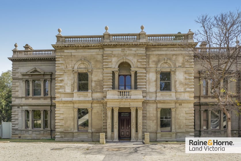 Click to view all images 51 Grey Street St Kilda VIC 3182 - Image 1