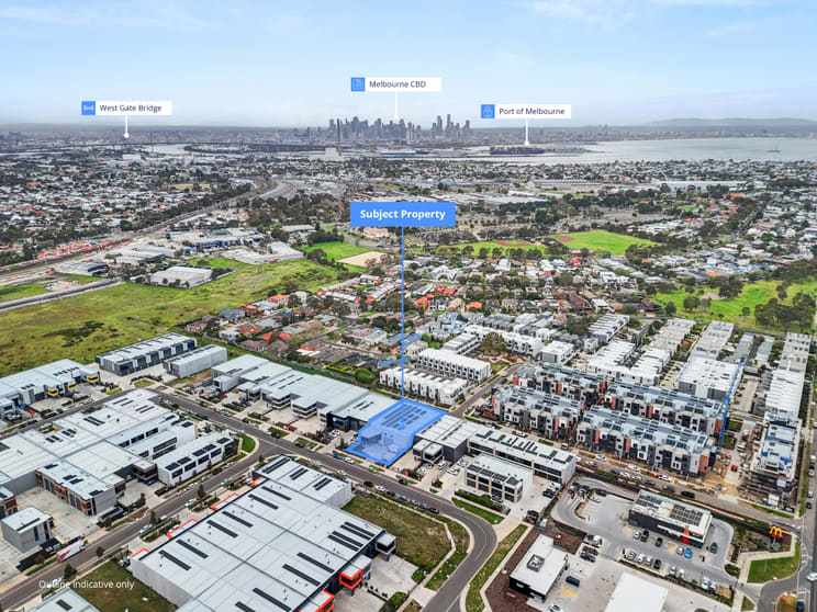 Click to view all images 18 Robbins Circuit Williamstown North VIC 3016 - Image 3