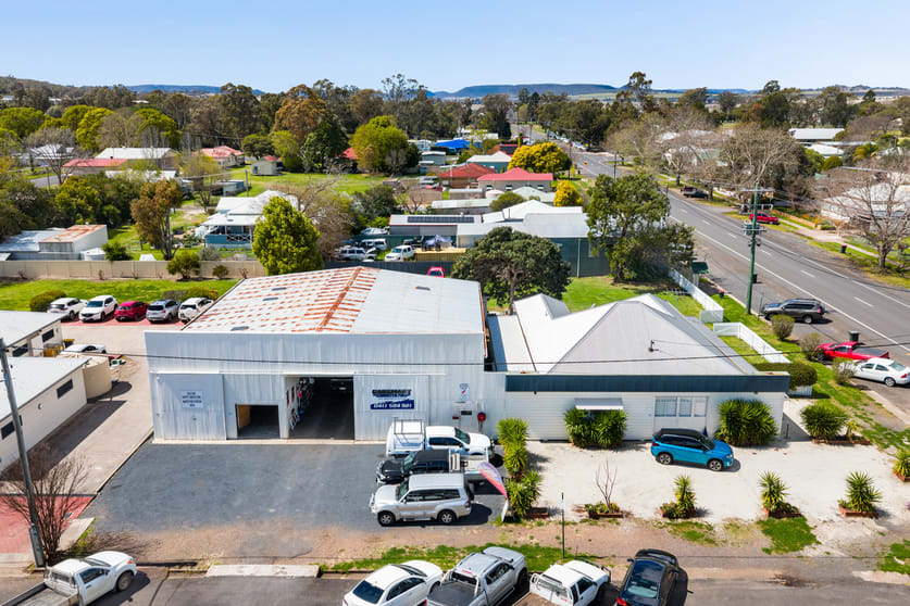 Click to view all images 41 Herbert Street Allora QLD 4362 - Image 1