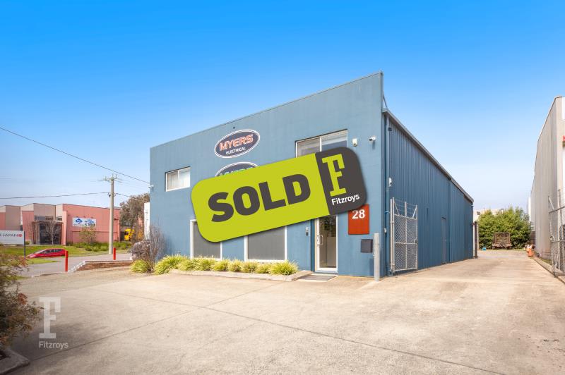 Click to view all images 28 Watt Road Mornington VIC 3931 - Image 1