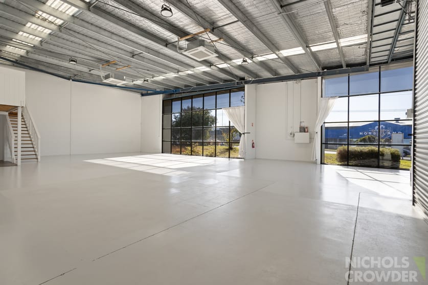 Click to view all images 1/14 Latham Street Mornington VIC 3931 - Image 3