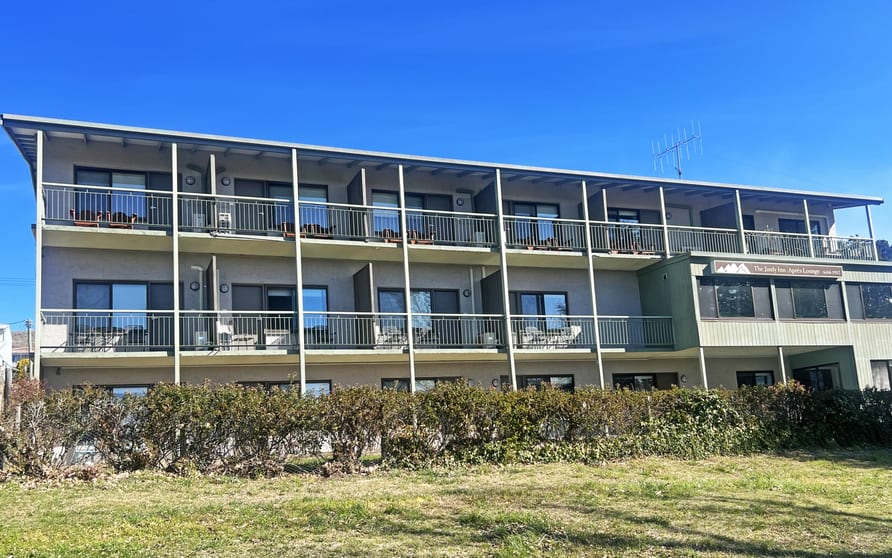 Click to view all images Jindabyne NSW 2627 - Image 2
