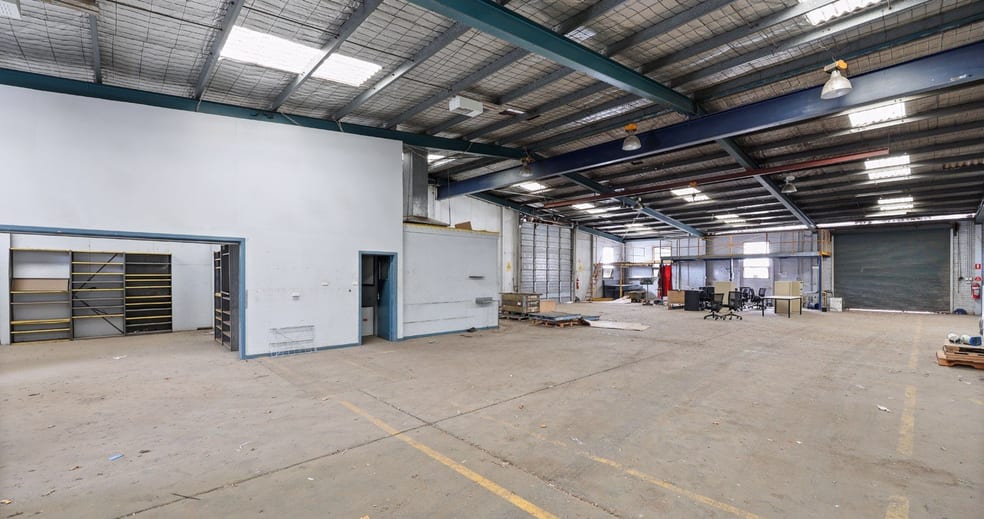 Click to view all images 13 Slough Road Altona VIC 3018 - Image 3