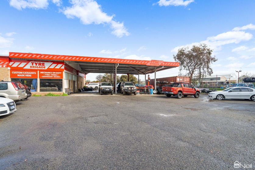 Click to view all images 56 Gillam Drive Kelmscott WA 6111 - Image 1