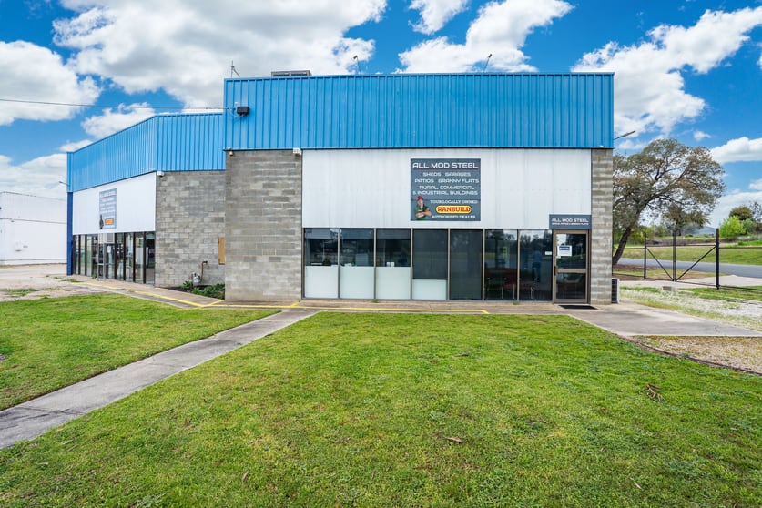 Click to view all images 19 & 21 Reid Street Wodonga VIC 3690 - Image 3