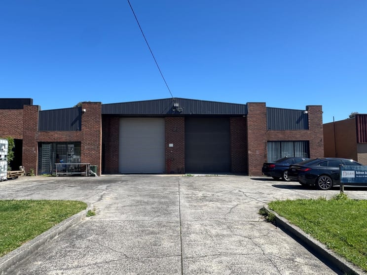 27 Parkhurst Drive Knoxfield VIC 3180 - Image 2