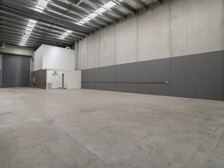 Click to view all images 71 Watt Road Mornington VIC 3931 - Image 3