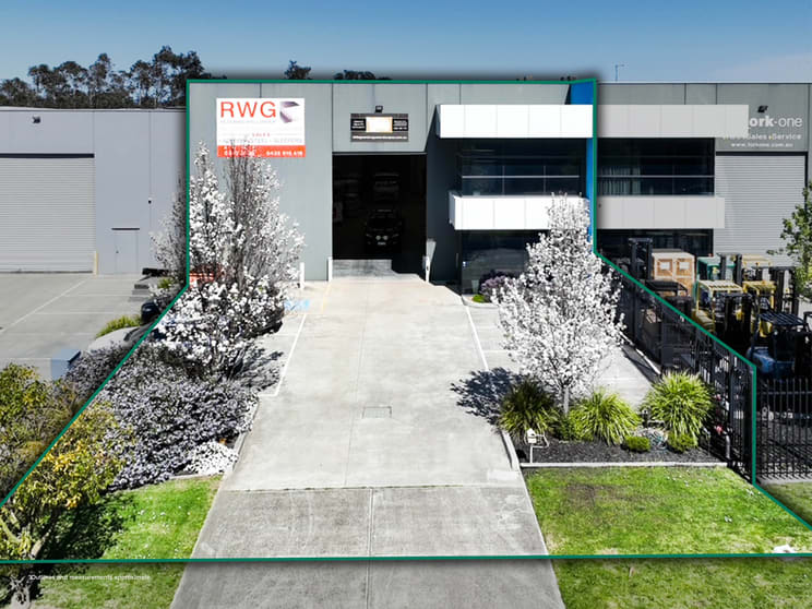 Click to view all images 2/66 Peet Street Pakenham VIC 3810 - Image 2