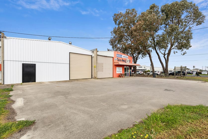 13 Bayldon Court Breakwater VIC 3219 - Image 2
