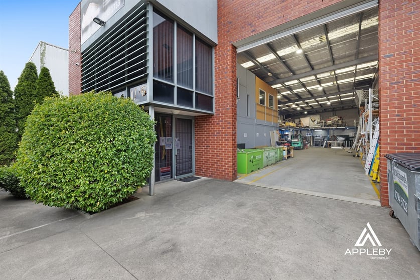 Click to view all images 1/16 Turbo Drive Bayswater North VIC 3153 - Image 2