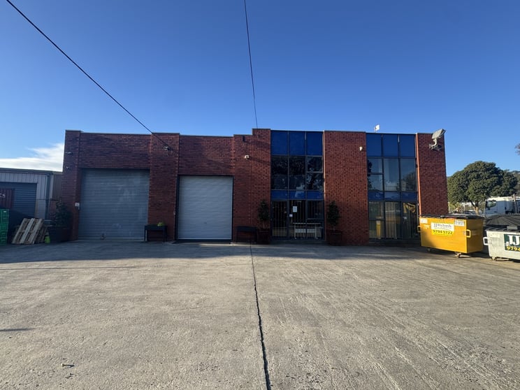 Click to view all images 18 Kevin Avenue Ferntree Gully VIC 3156 - Image 3