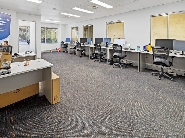 Click to view all images 5/525 Lytton Road Morningside QLD 4170 - Image 3