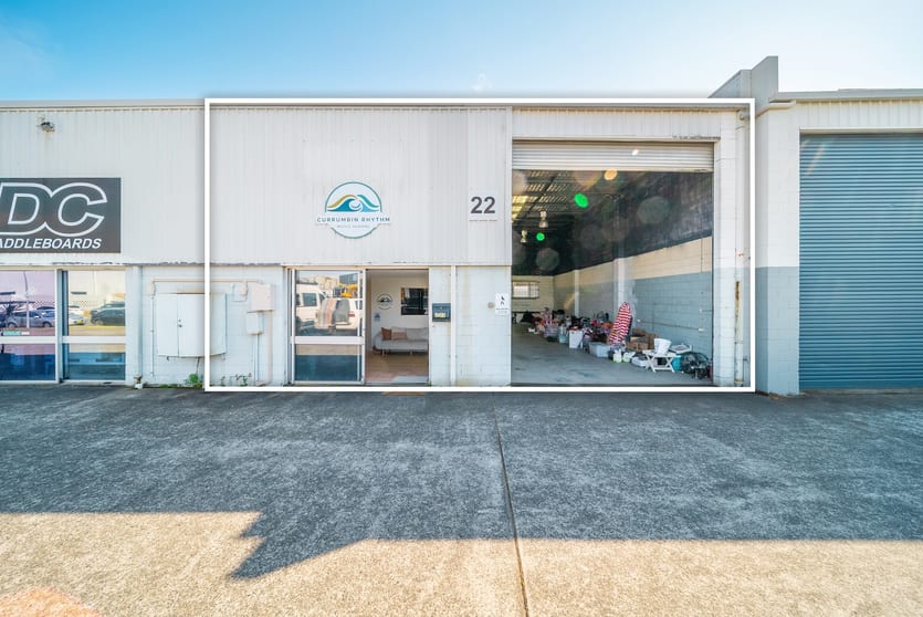 Click to view all images 2/22 Traders Way Currumbin Waters QLD 4223 - Image 1
