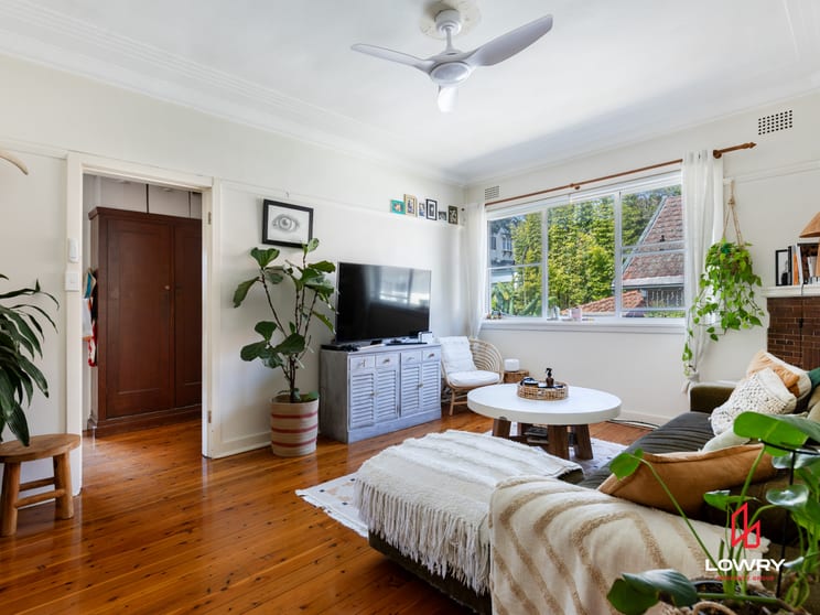 Click to view all images 98 Macpherson Street Cremorne NSW 2090 - Image 2
