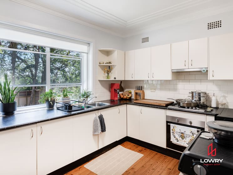 Click to view all images 98 Macpherson Street Cremorne NSW 2090 - Image 3