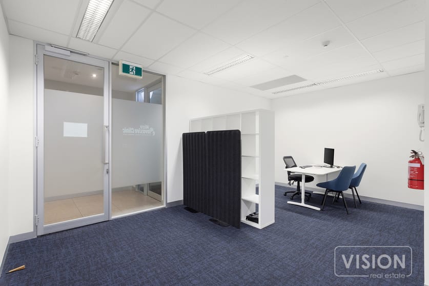 Click to view all images 23/574 Plummer Street Port Melbourne VIC 3207 - Image 2