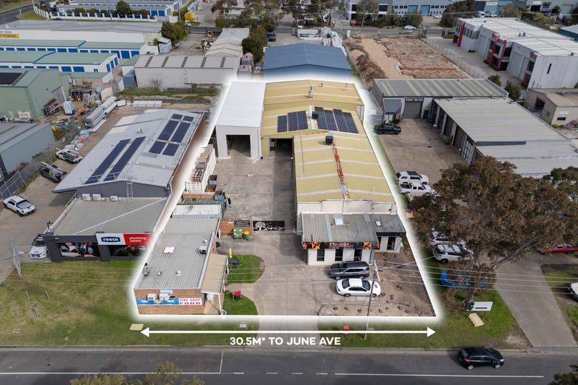 Click to view all images 3 June Avenue Dromana VIC 3936 - Image 3