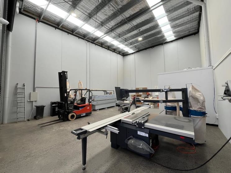Click to view all images 20 Aspen Circuit Springvale VIC 3171 - Image 2