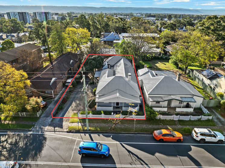 Click to view all images 19 - 21 Lemongrove Road Penrith NSW 2750 - Image 1