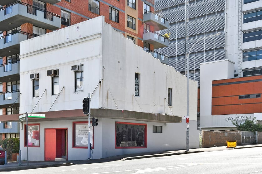 Click to view all images 4 Carrington Avenue Hurstville NSW 2220 - Image 2