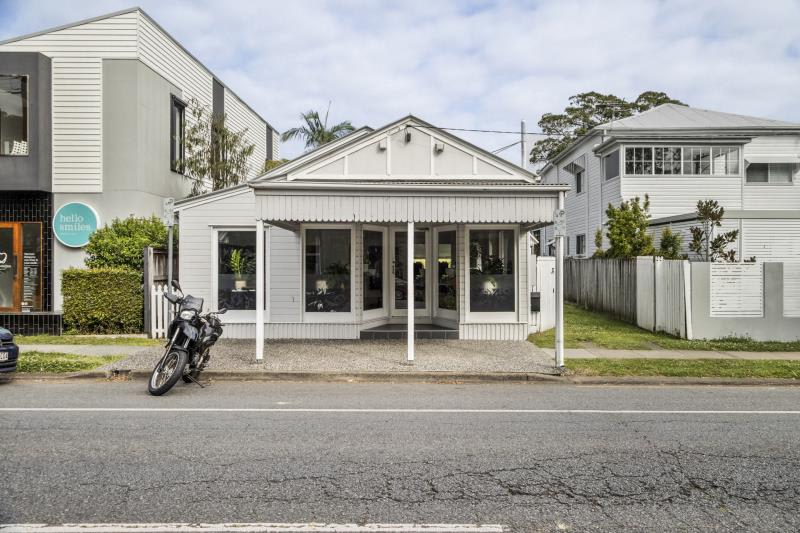 Click to view all images 202 Hawthorne Road Hawthorne QLD 4171 - Image 3
