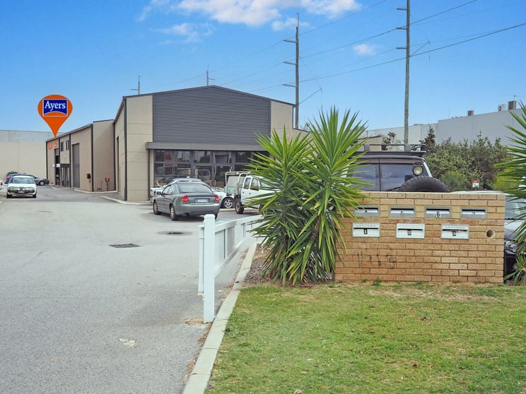 Click to view all images 5/289 Camboon Road Malaga WA 6090 - Image 3