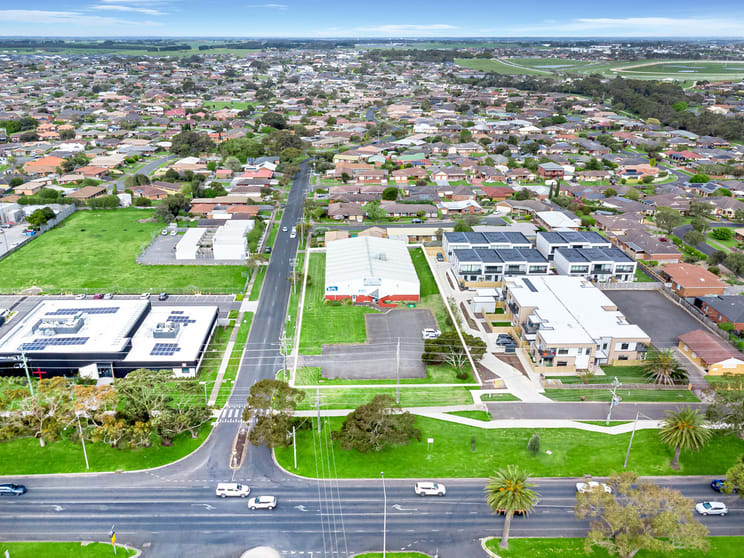 Click to view all images 48 Mortlake Road Warrnambool VIC 3280 - Image 2