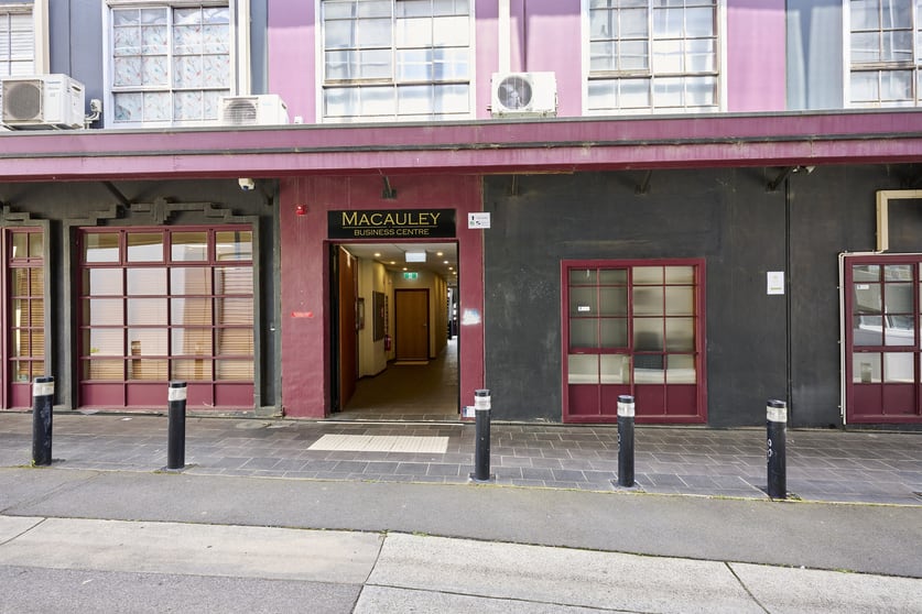 Click to view all images 2-4/19 Macauley Place Bayswater VIC 3153 - Image 1