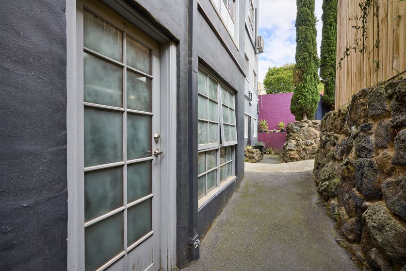 Click to view all images 2-4/19 Macauley Place Bayswater VIC 3153 - Image 2