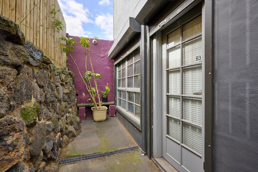 Click to view all images 2-4/19 Macauley Place Bayswater VIC 3153 - Image 3