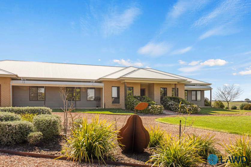 Click to view all images 1830 Wargeila Road Yass NSW 2582 - Image 3