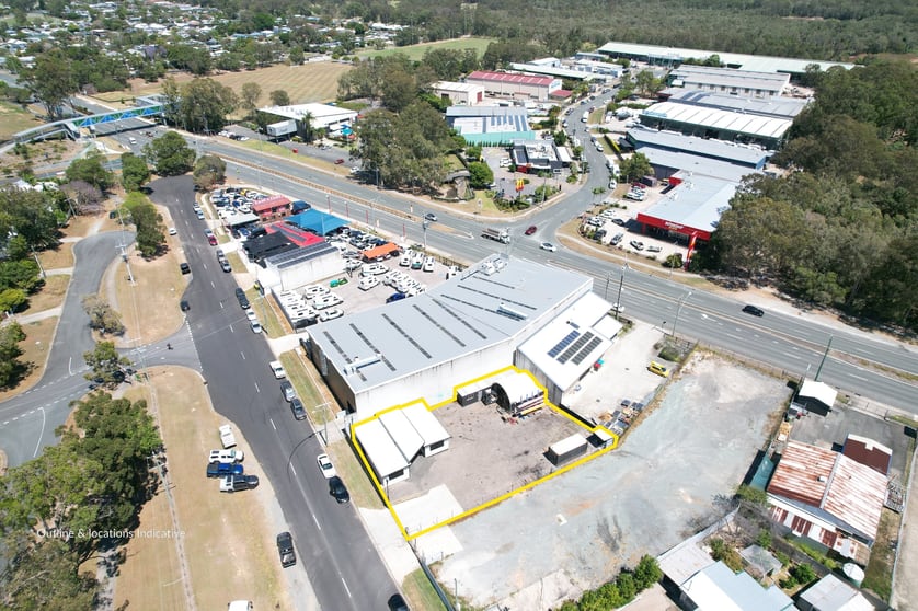 Click to view all images 215 Elizabeth Avenue Clontarf QLD 4019 - Image 3