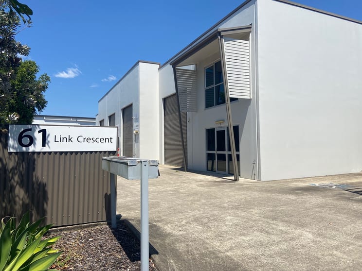 Click to view all images 5/61 Link Crescent Coolum Beach QLD 4573 - Image 3
