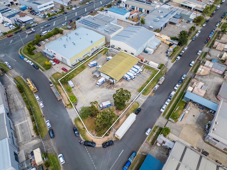 Click to view all images 9 Queensbury Avenue Currumbin Waters QLD 4223 - Image 1