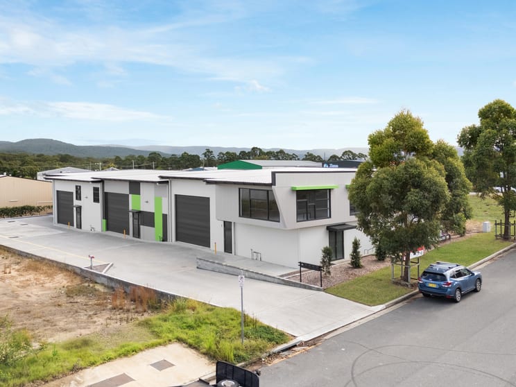 Click to view all images 4 Prosperity Close Morisset NSW 2264 - Image 1