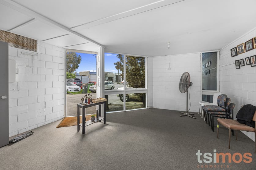 Click to view all images 6 Nicholls Crt Mordialloc VIC 3195 - Image 3