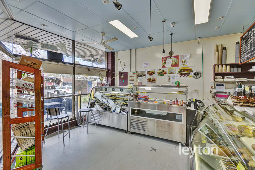 Click to view all images 44 Spring Square Hallam VIC 3803 - Image 3