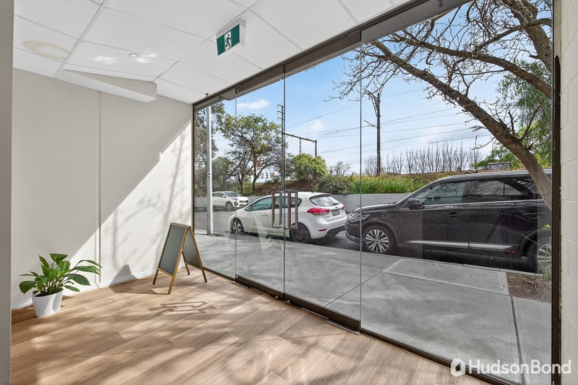 Click to view all images 1/32 Lilydale Grove Hawthorn East VIC 3123 - Image 3