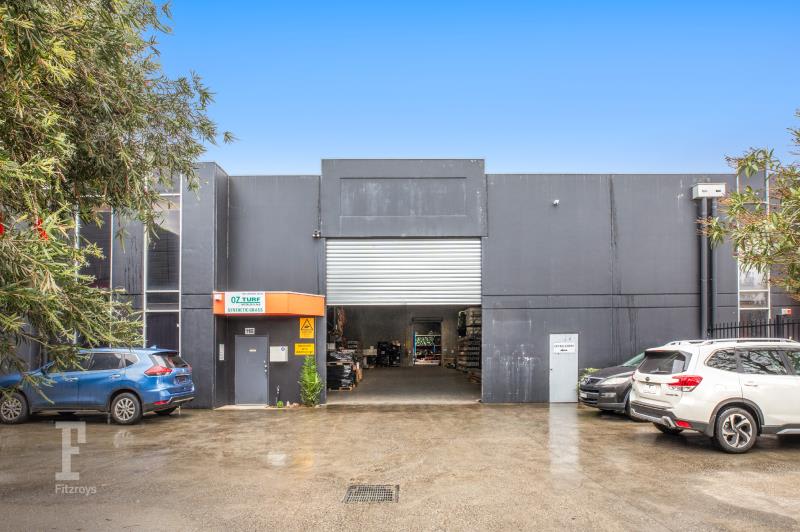 Click to view all images 11B & 31 Elm Park Drive Hoppers Crossing VIC 3029 - Image 3