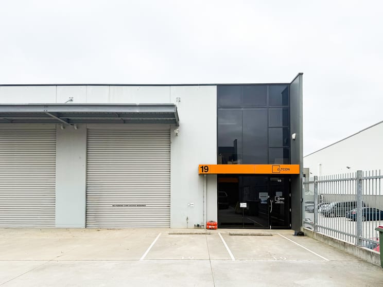 Click to view all images 19/19 Cornhill Street Ferntree Gully VIC 3156 - Image 1