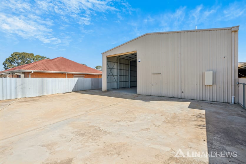 Click to view all images 10 Fourth Street Wingfield SA 5013 - Image 3