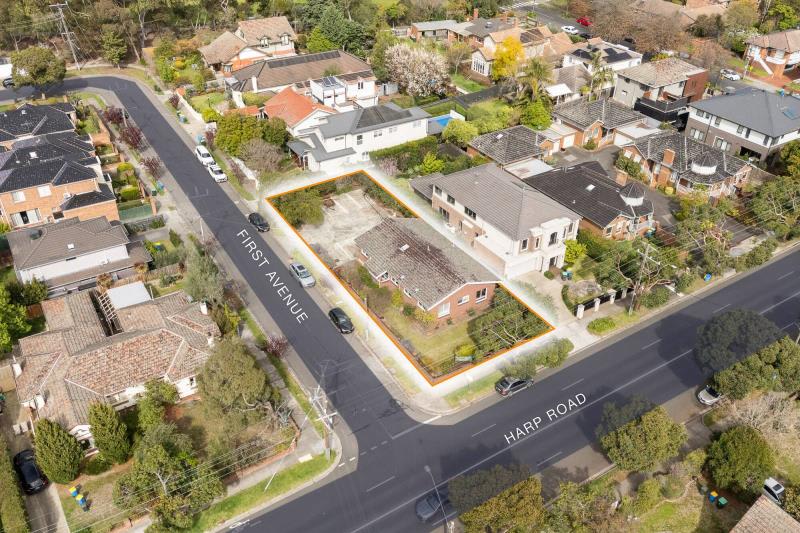 Click to view all images 78 Harp Road Kew VIC 3101 - Image 2