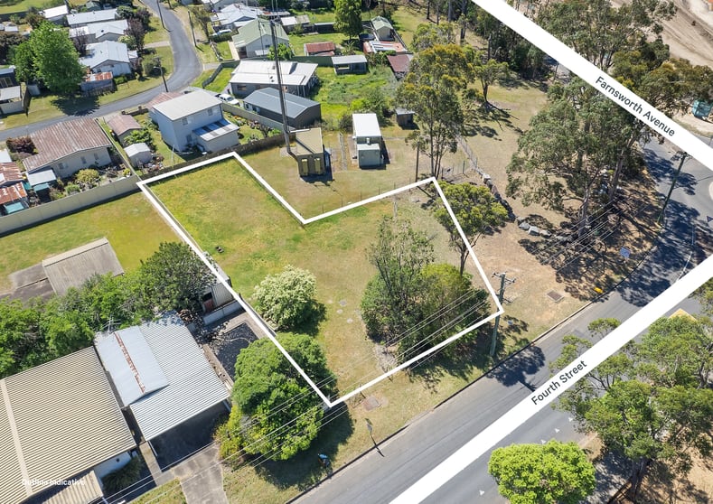 Click to view all images 9 Fourth Street Warragamba NSW 2752 - Image 2