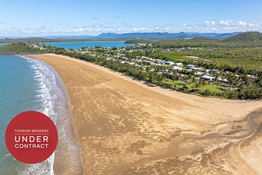 Click to view all images Sarina Beach QLD 4737 - Image 1