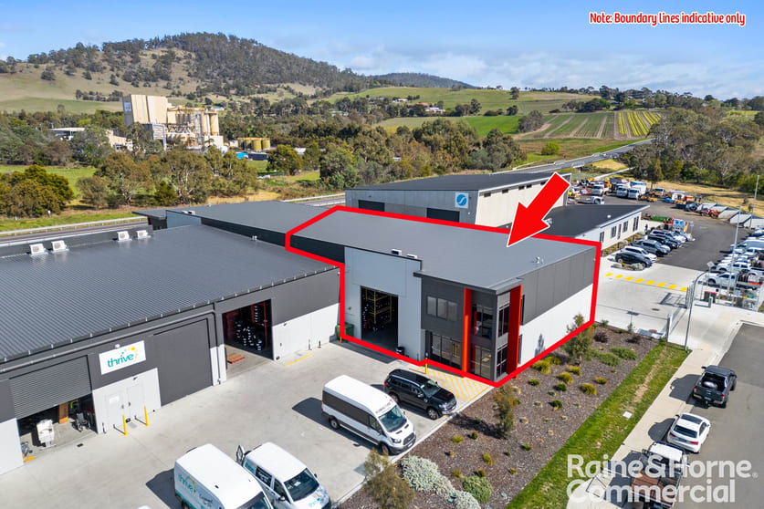 Click to view all images Unit 1/13 Abernant Way Cambridge TAS 7170 - Image 1